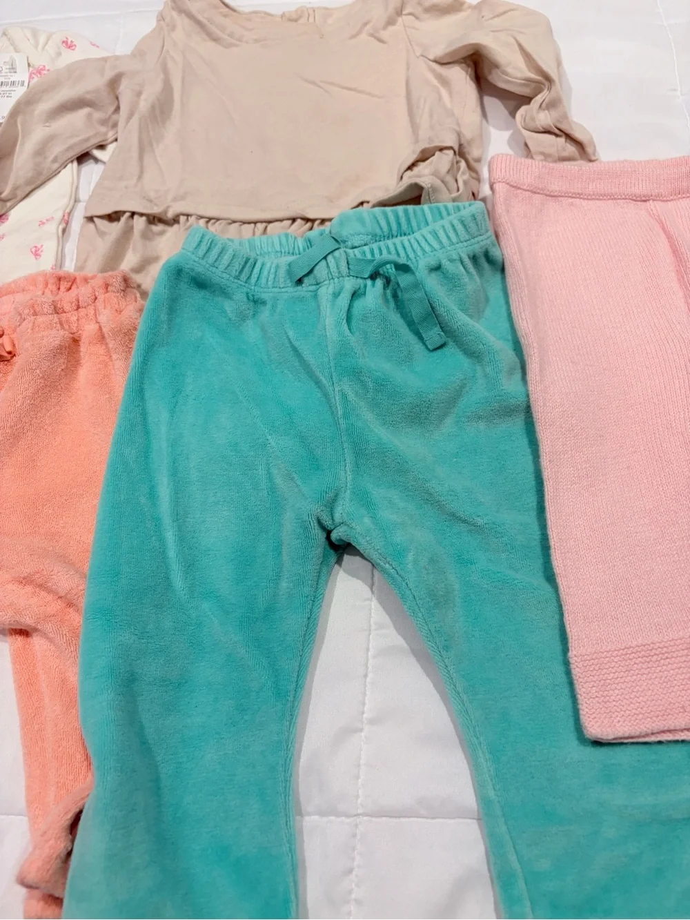 GAP Girls Pink Peach Teal Cream Mix Bottoms and Tops Set
